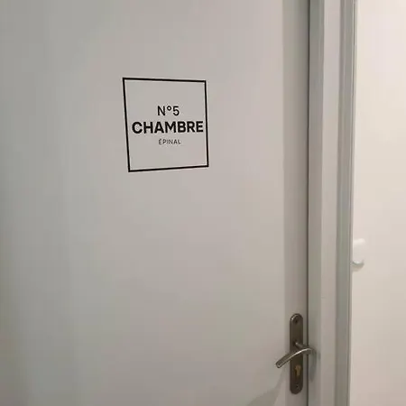 Superbe T2 Neuf Dans Maison De Maitre Hyper Centre Apartman Épinal